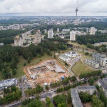 Paaiškėjo, kiek laiko vėluos Lazdynų baseino statybos 