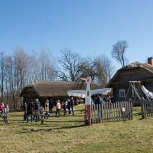 Liaudies buities muziejuje – linksma ir skani Gandrinių šventė