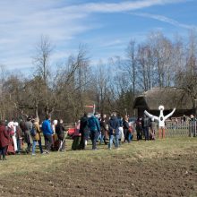 Liaudies buities muziejuje – linksma ir skani Gandrinių šventė