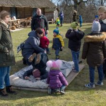 Liaudies buities muziejuje – linksma ir skani Gandrinių šventė