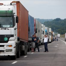 Po pusmečio didės kelių mokestis: kuo taršesnis automobilis, tuo didesnę sumą teks pakloti