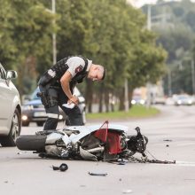 Pasivažinėjimas mopedu nepilnamečiui baigėsi ligoninėje