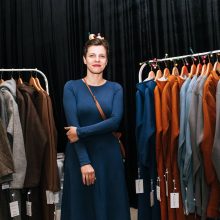 „Fashion bazaar“ išpirktuvėse – net 200 dalyvių ir stilingi kainų medžiotojai