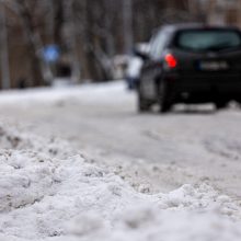 Kelininkai atkerta kritikams: esant tokioms sąlygoms įprasti kelių valymo terminai negalioja