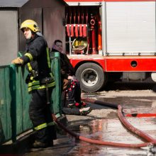 Policija įtaria, kad kažkas vilniečių namą padegė tyčia