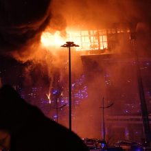 Gubernatorius: gelbėtojai Maskvos koncertų salės griuvėsiuose rausis dar kelias dienas