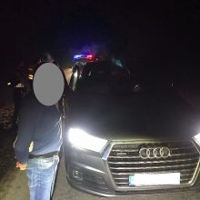 Pakaunėje – kriminalistų operacija: sulaikyti vyrai, Vokietijoje pavogę „Audi Q7“ 