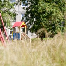 Gyventoja: vaikų žaidimo aikštelė – atnaujinta, bet į ją baisu įžengti