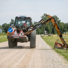 Pažadai: asfaltavimo darbai šiame žvyrkelyje atidedami metai iš metų, nors žadėta tai padaryti dar 2019-aisiais.