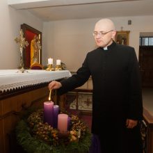 Šv. Kalėdų abėcėlė pagal kunigą Liutaurą