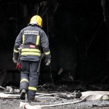 Neeilinis gaisras pačiame Kauno centre: ką užfiksavo vaizdo kameros