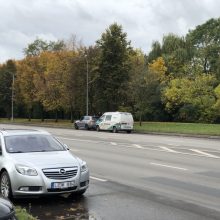 Gausios pareigūnų pajėgos krėtė prabangų BMW ir vairuotojo namus: rasta narkotikų