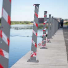 Tragiškų nelaimių paženklintoje Nemuno krantinėje pradėjo montuoti atitvarus