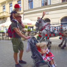 Keliaujantys tėčiai: nuodėmė atimti iš vaiko tikrąjį pasaulio pažinimą