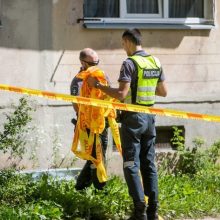 Prie Klaipėdos daugiabučio – jauno vyro kūnas: įtariama, kad iškrito pro aštunto aukšto buto langą