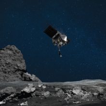 NASA kosminis zondas „Osiris-Rex“ sėkmingai paėmė asteroido uolienų mėginį