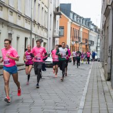 Sekmadienį Kauno senamiestį užplūs rožiniai bėgikai: numatomi eismo apribojimai