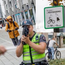 Laisvės alėjos „skrajūnams“ – paskutinis įspėjimas: dviračių tako čia nėra