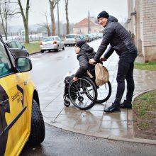 „Socialinio taksi“ paslaugas neįgaliesiems teiks ir Kauno rajone