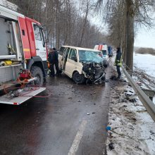 Šiurpi mikroautobusų kaktomuša pakaunėje: yra žuvusių ir sužeistų