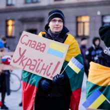Lietuva svarsto prisijungti prie G-7 deklaracijos dėl karinės pagalbos Ukrainai