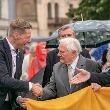 Neries krantinėse Vilniuje – tūkstančiai vėliavų ir „Tautiška giesmė“