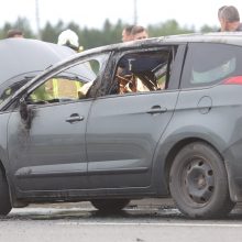 Tragedija: Kauno LEZ'e sudegė automobilis, jame – žmogaus kūnas