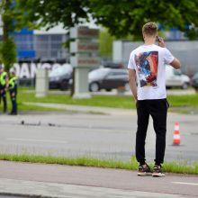 Smarki avarija Pramonės prospekte: automobiliai – suknežinti, sužalota moteris