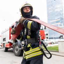 Niekas nesikeičia: gyventojai labiausiai pasitiki ugniagesiais, mažiausiai – partijomis