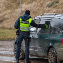 Per reidą įkliuvę kelių gaideliai – ir girti, ir neprisisegę saugos diržais