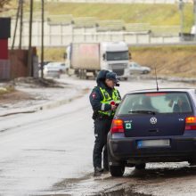 Per reidą įkliuvę kelių gaideliai – ir girti, ir neprisisegę saugos diržais