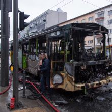 Paaiškėjo, kodėl užsidegė troleibusas: senąsias „Škodas“ žada tikrinti akyliau