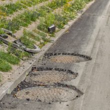 Stebisi: Nemuno krantinės dviračių take neliko neseniai pakloto asfalto