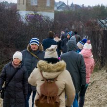 Laikas prie jūros: vieni grožėjosi, kiti – gaudė bangas