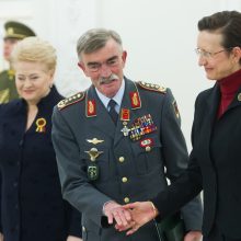 Prezidentė už nuopelnus Lietuvai apdovanojo 35 asmenis