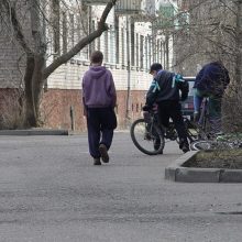 Rūpestis: tėvus taip pat kamuoja ir klausimas, kaip bus lopomos mokslo žinių spragos, atsiradusios streiko metu.