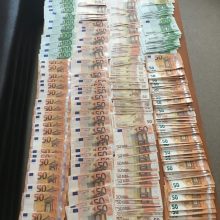 Muitininkai sulaikė pinigų kontrabandos už beveik 50 tūkst. eurų