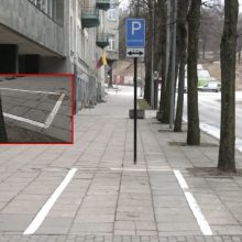 Gyventojai piktinasi: Vilniuje vidury šaligatvio atsirado keista parkavimo vieta