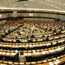 ES Parlamentas ragina iki 2022 metų uždrausti naudoti herbicidą