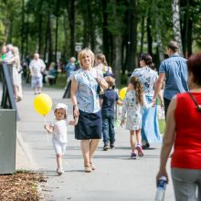 Kauniečiai rinkosi apžiūrėti sutvarkyto Dainavos parko