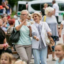 Kauniečiai rinkosi apžiūrėti sutvarkyto Dainavos parko