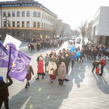 Ilgoje eisenoje – šimtmetį mininti S. Dariaus ir S. Girėno gimnazija