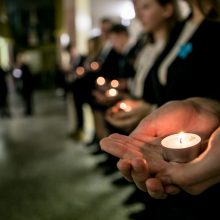 Kauno mokyklose – atminimo žvakelės ir dainos Sausio 13-ajai paminėti