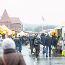 Karantinas diktuoja pirkinių krepšelį – jame daugiau raugintų produktų