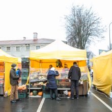 Karantinas diktuoja pirkinių krepšelį – jame daugiau raugintų produktų