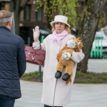 Tėvų protestas prieš vaikų testavimą buvo neteisėtas: organizatorei skirta bauda