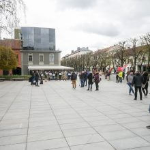 Tėvų protestas prieš vaikų testavimą buvo neteisėtas: organizatorei skirta bauda