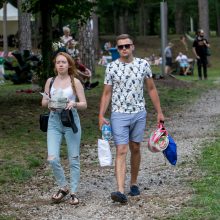 Praūžė „Akacijų alėjos“ festivalis: muzikos mylėtojų neišgąsdino net didžiulė liūtis