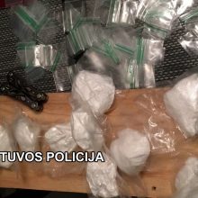 Per operacijas Lietuvoje ir Šiaurės Airijoje sulaikyti įtariamieji kokaino platinimu