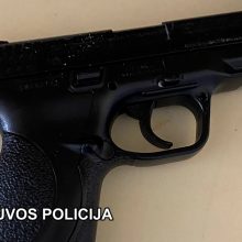 Uostamiestyje sulaikytas policijai žinomas narkotikais disponavęs 15-metis ir 20-metė